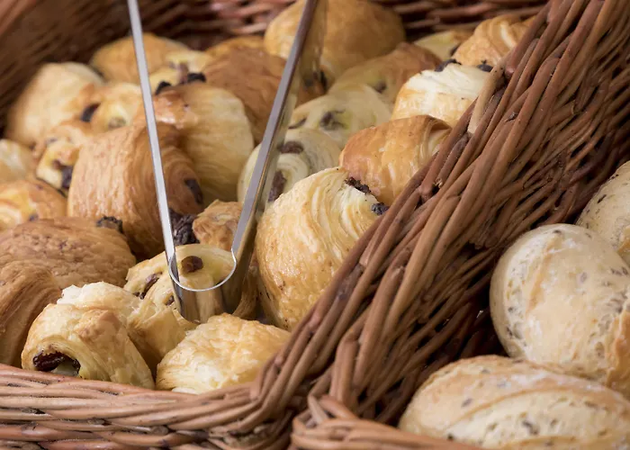 Libertel Canal Saint Martin
