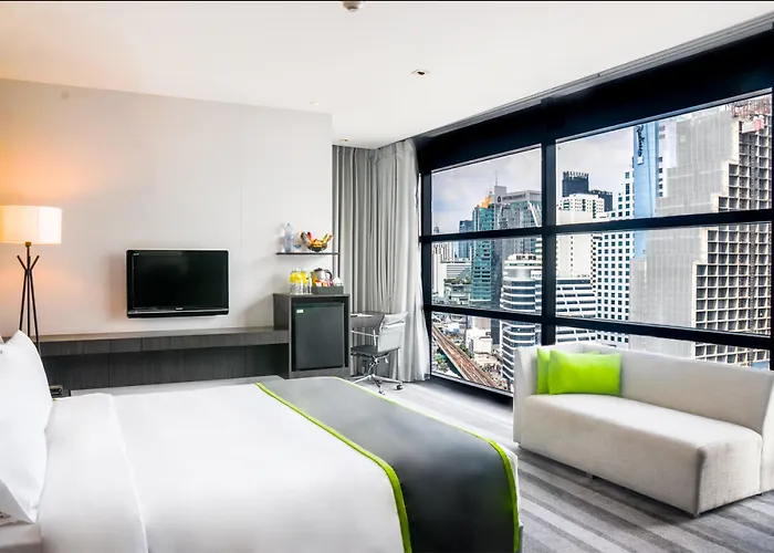 Romantic hotels Millennium Hilton Bangkok