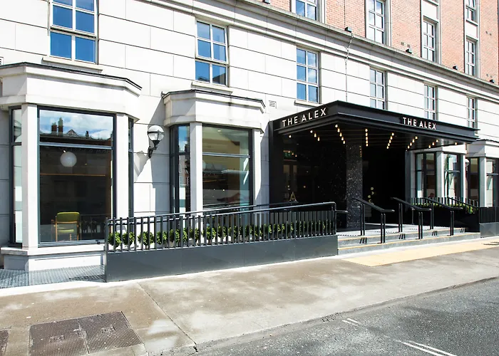 5 star hotels Alex