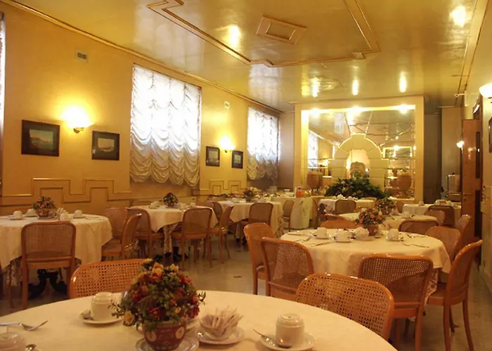 Central hotel: Hotel Nuovo Rebecchino