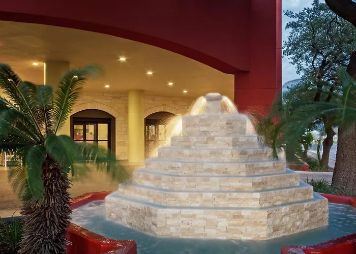 Hotel with view: Doubletree By Hilton San Antonio Downtown