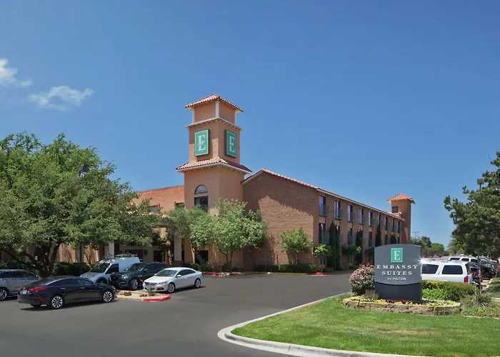 Hotel with view: Embassy Suites Lubbock