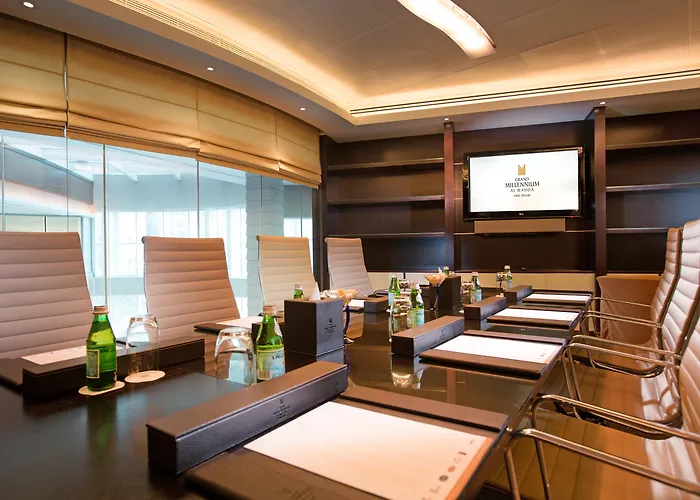 5 star hotel: Grand Millennium Al Wahda Hotel And Executive Apartments Abu Dhabi