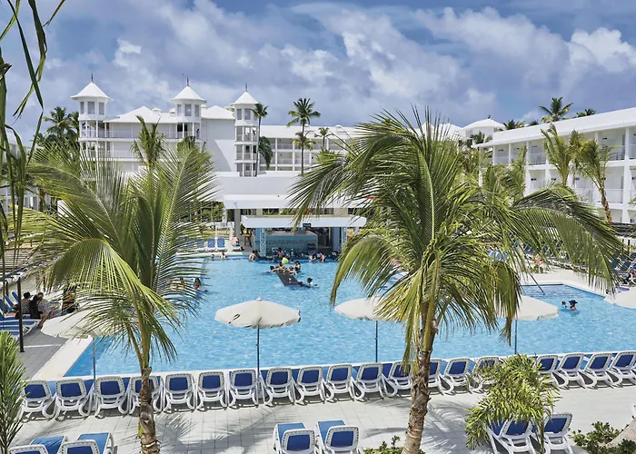Resort: Riu Bambu