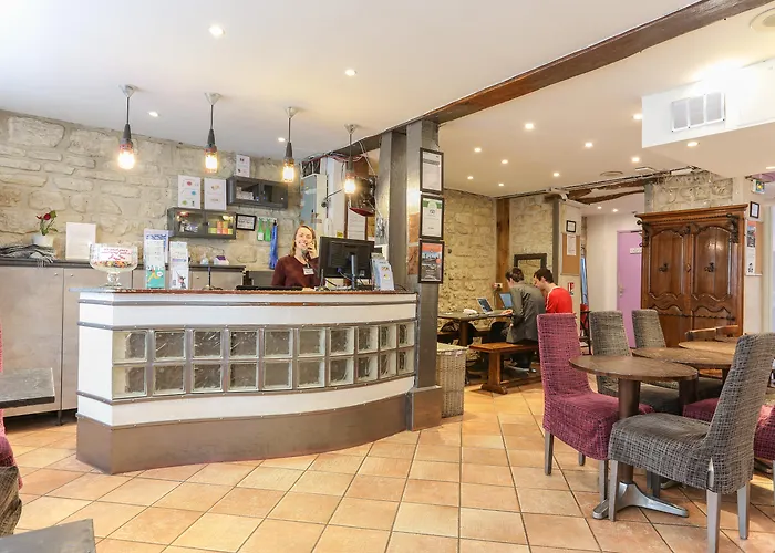 Le Village Montmartre