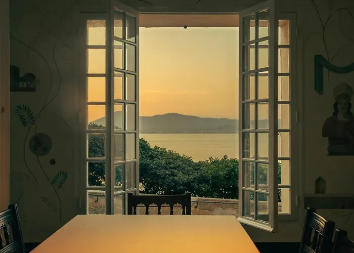In Luxury hotels La Ponche