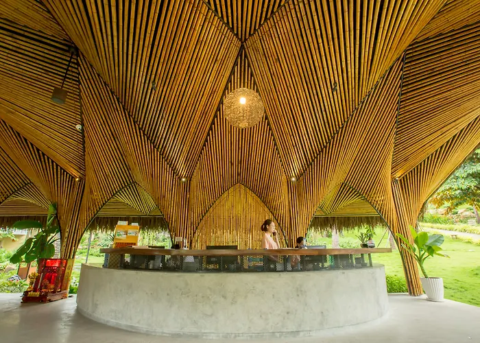 Hotels Close to Airport Lahana Phu Quoc & Spa