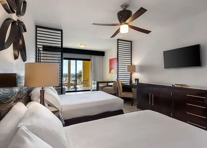 Hotel with Tennis: El Beso Adults Only At Ocean Coral & Turquesa All Inclusive