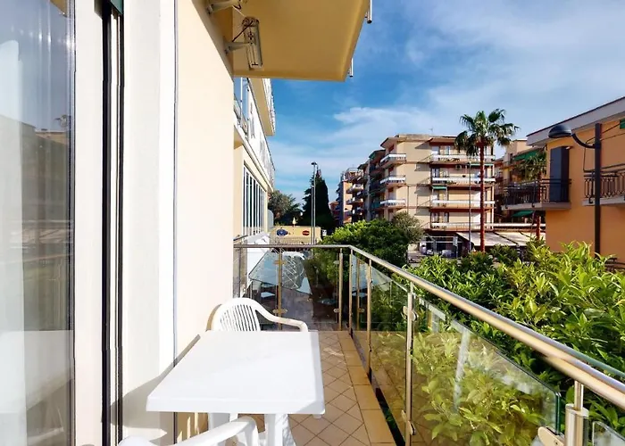 Miriam & Residence