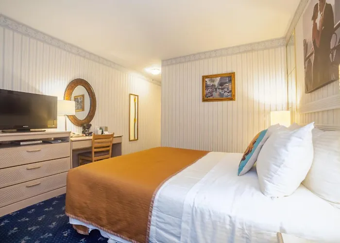 Family Hotel: Flushing Central Hotel 88