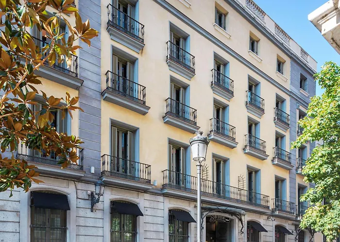 Central hotel: Radisson Blu Hotel, Madrid Prado