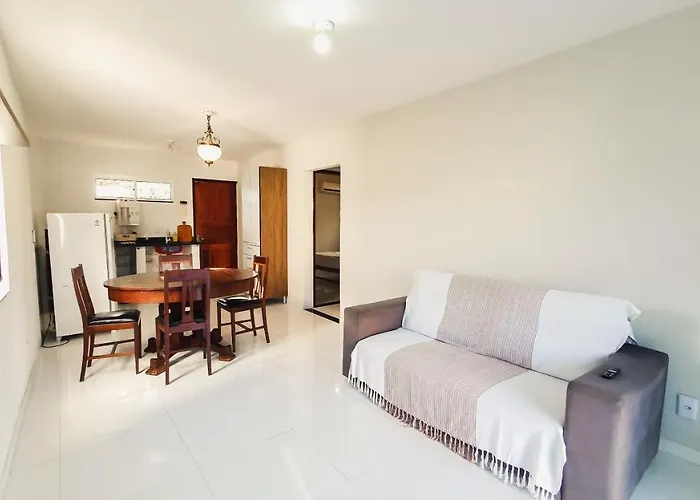Resort: CASA NA RUA DO PIRUÍ EM AREMBEPE com ar