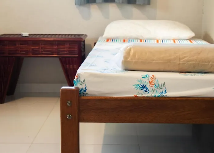 Resort: CASA NA RUA DO PIRUÍ EM AREMBEPE com ar