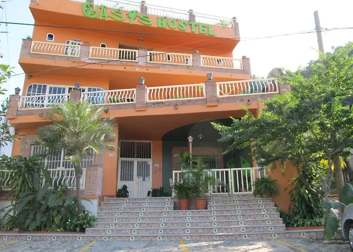 Hotel near College: Oasis Hostel