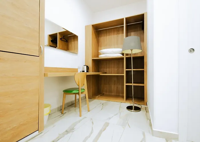 Albergo economico: Light