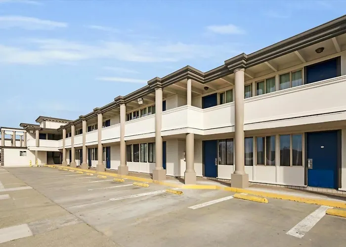 Cheap hotel: Motel 6 San Francisco, Ca Great Highway