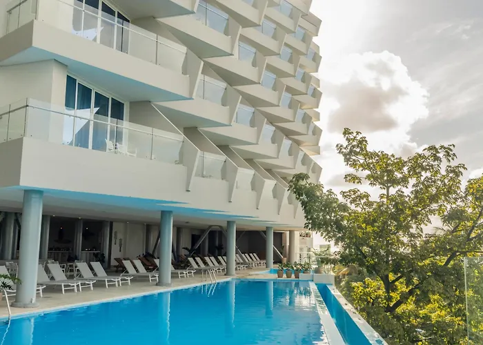  Grand Sirenis San Andres