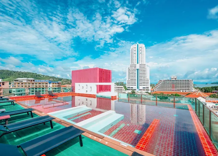 Hotel Jacuzzi: Sleep With Me Hotel Design Hotel @ Patong