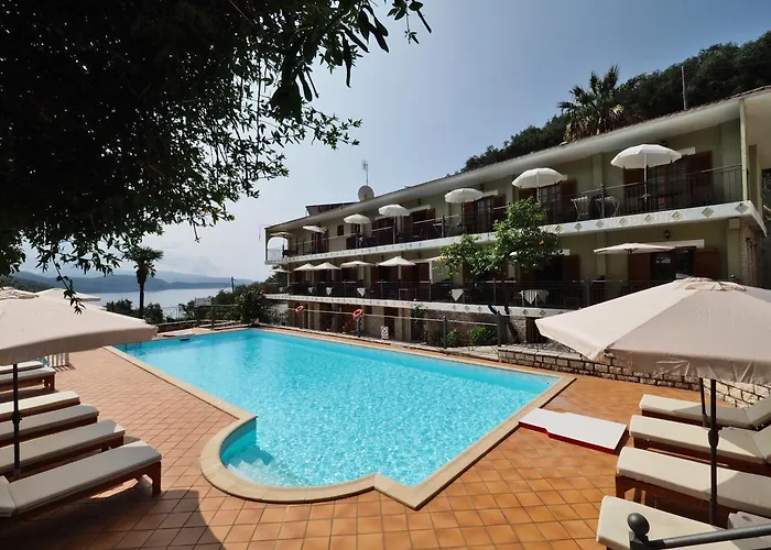 Cheap hotel: Bella Vista Hotel Studios & Apartments