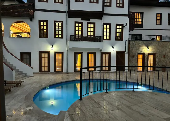 Self catering: Argos Hotel