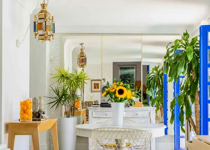 B&B: The Pearl - Marbella