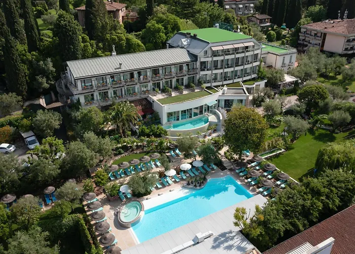 Boutique hotel only: 
