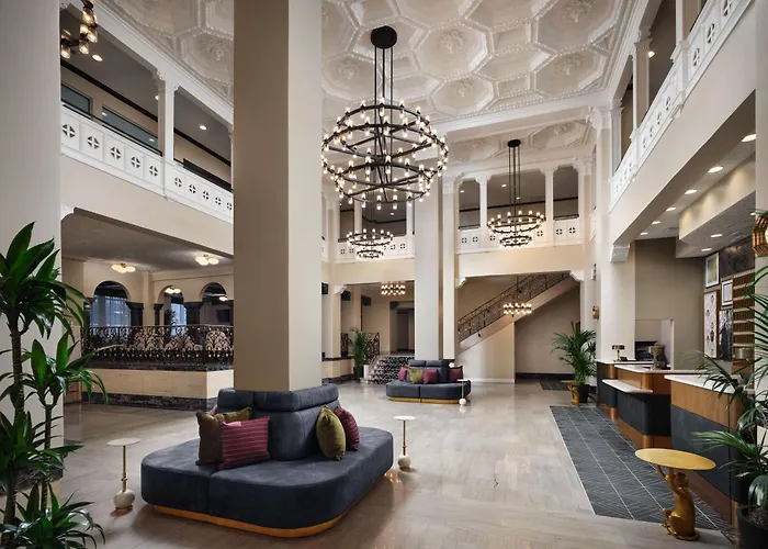 Hotel Flor Tampa Downtown, Tapestry Collection By Hilton