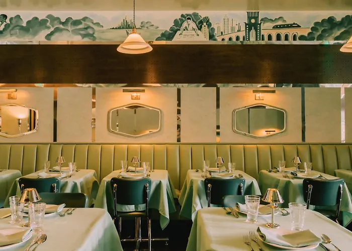 5 star hotel: The Siren Hotel, An Ash Hotel