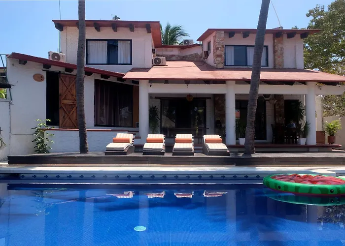 Family Hotel: Casa Bonita (Adults Only)