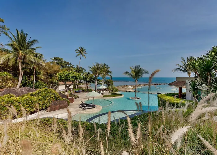 Shasa Resort - Luxury Beachfront Suites