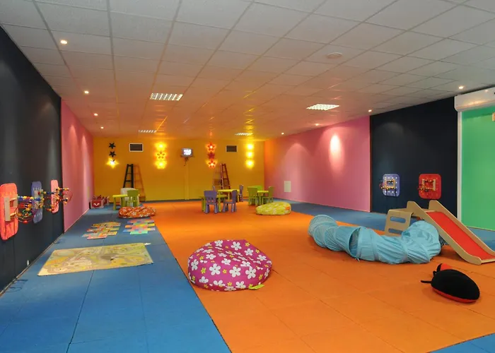 Hotel with Tennis: Inatel Albufeira