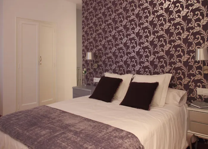 Central hotel: 7 Moons B&B