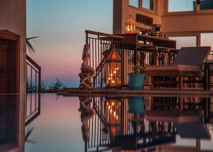 Sunset Villa Hotel