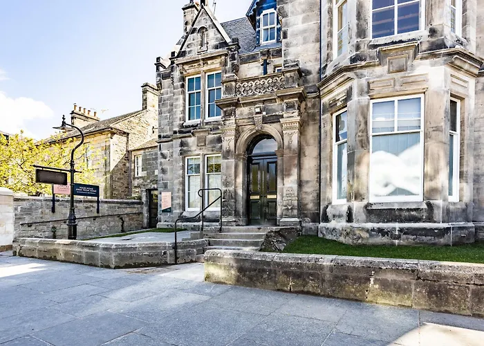 Hotel near College: No1 Apartments & Bedrooms St Andrews - St Mary'S