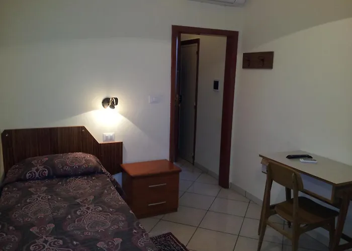 George Hotel