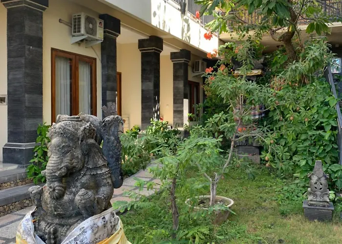 Resort: Diver'S Cafe Amed