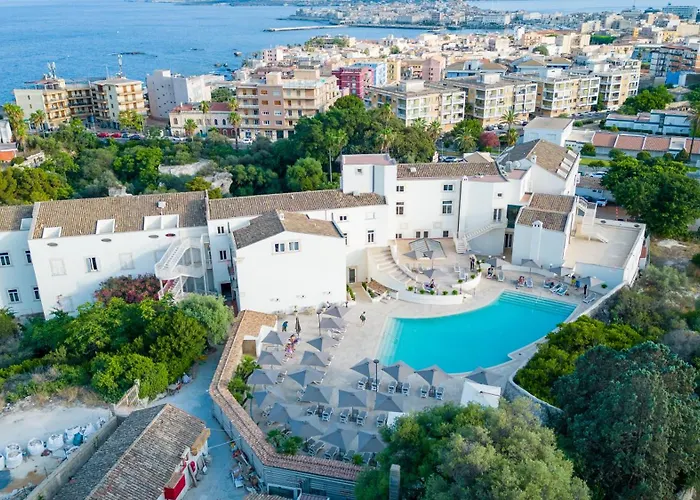 Grand Hotel Villa Politi