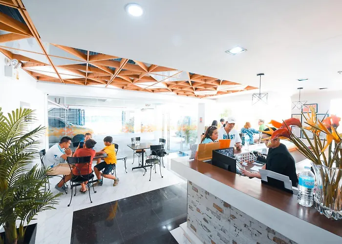 B&B only: Travelbee Fuente Inn