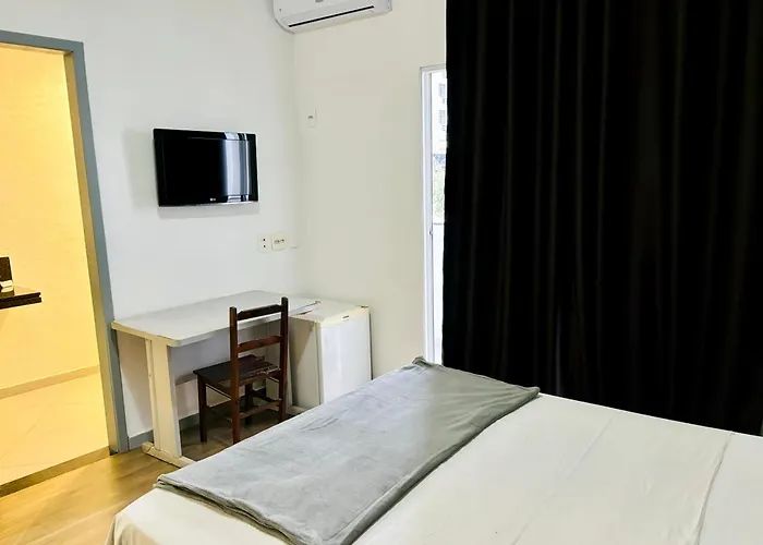 Hotel do aeroporto: Viareggio H