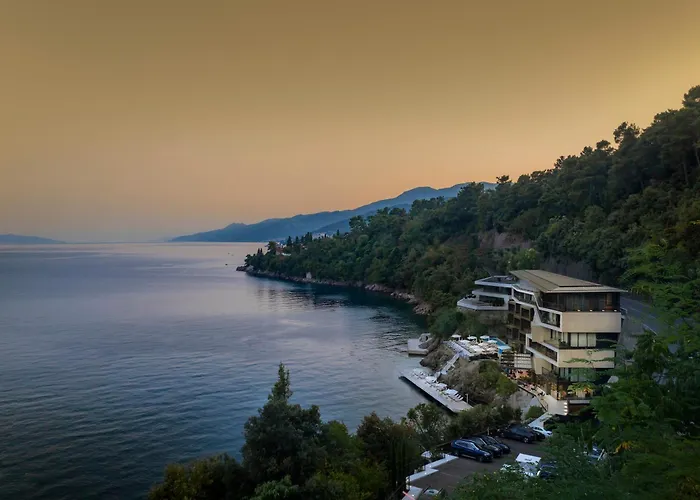 Family Hotel: Boutique & Design Hotel Navis - Small Luxury Hotels Of The World