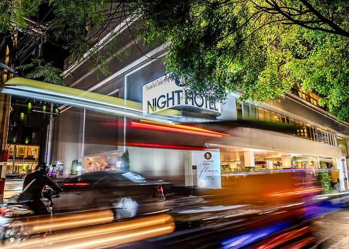 Night - Sukhumvit 15