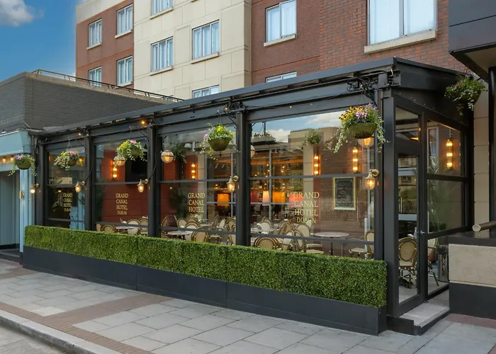 Lodge: Grand Canal Hotel