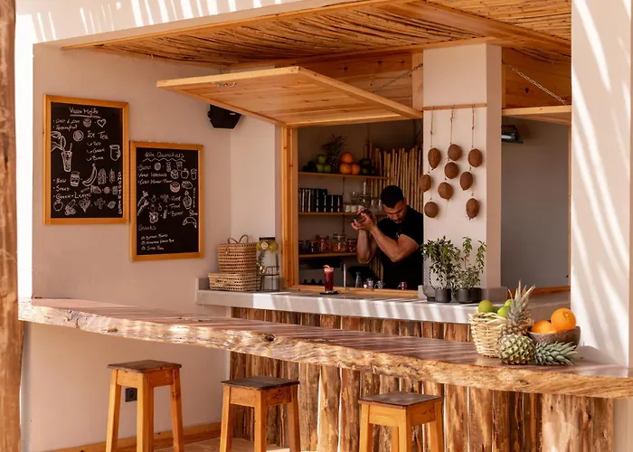 Hotel with pool: Aluna Dakhla