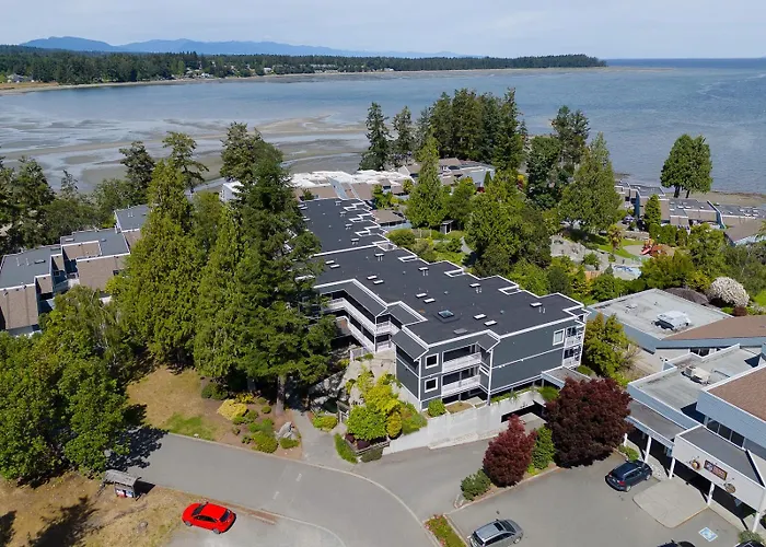 Pet Friendly hotel: Pacific Shores Resort & Spa