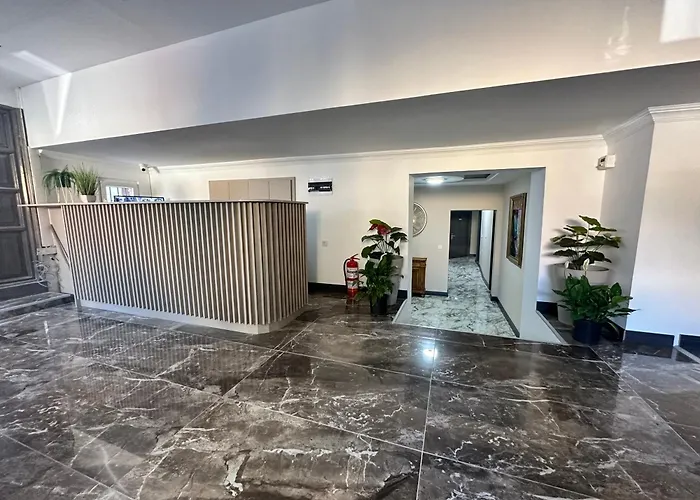 Hotels Close to Airport Davidson Boutique