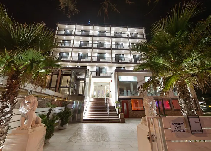Hotel Con Piscina Park