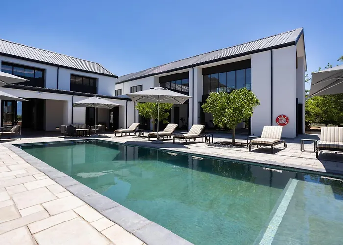 Luxury hotel only: Franschhoek Hotel