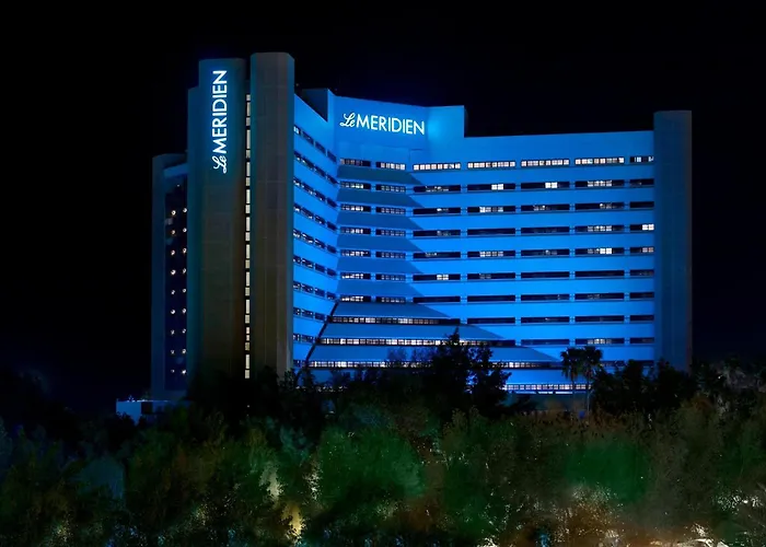 Hotel with Tennis: Le Meridien Al Khobar