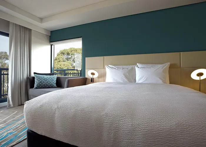 5 star hotel: Crowne Plaza Sydney Macquarie Park By Ihg