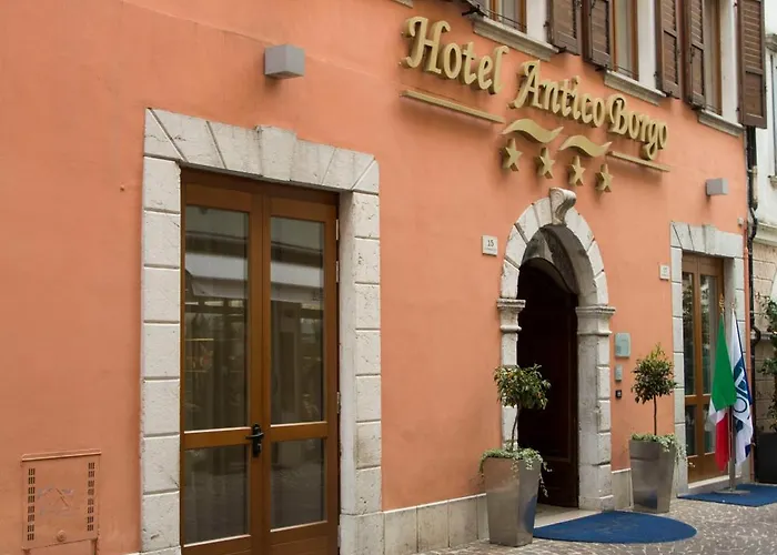 Romantic hotel: Hotel Antico Borgo